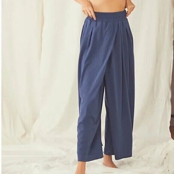 Free People Ultra-Wide Leg Pleated High Rise Pull-On Pants Blue size Small - Picture 2 of 9